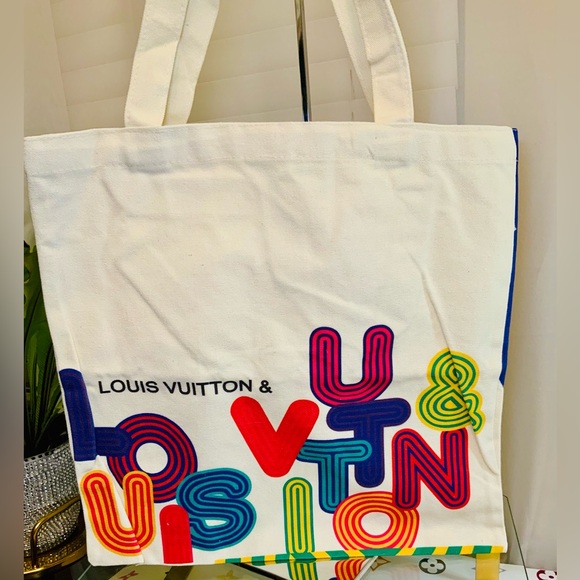 LOUIS VUITTON Linen Exhibition Tote - 2022 Shenzhen Exhibit - Picture 5 of 8